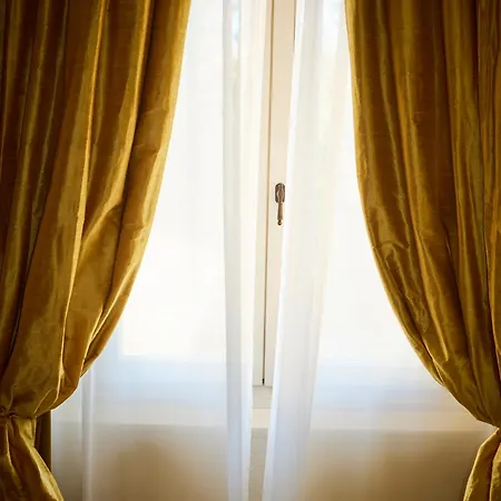 Gironda Bed & Breakfast 4*