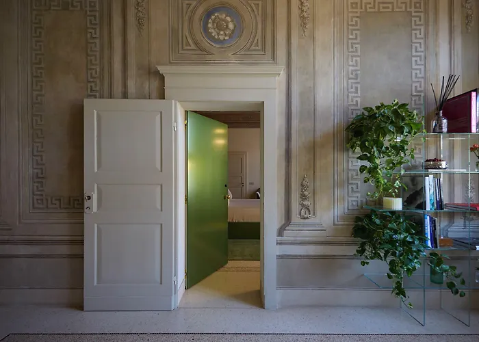 Gironda לינה וארוחת בוקר ראבנה